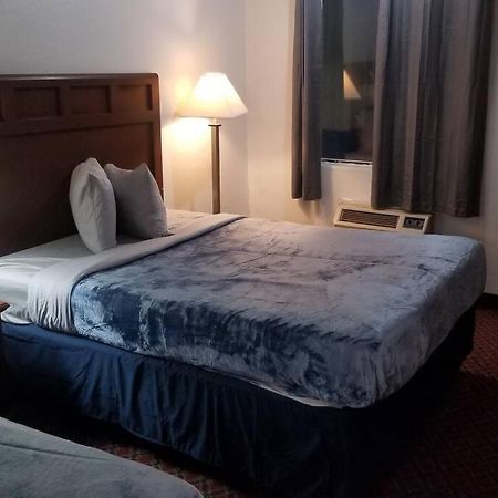 Hotel 2 Queen Beds Hotel Room 222 Wi-Fi Hot Tub Booking Stillwater Exteriör bild